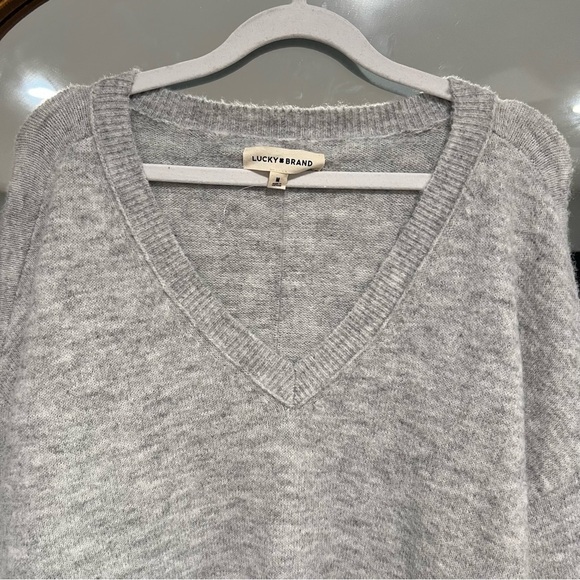 NWT Lucky Brand Oversized Wool Blend Knit Sweater in Heather Gray, Size Medium - Picture 2 of 9